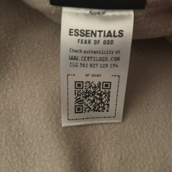 Essentials Classic Fit Fleece ZipUp - Picture 5 of 5